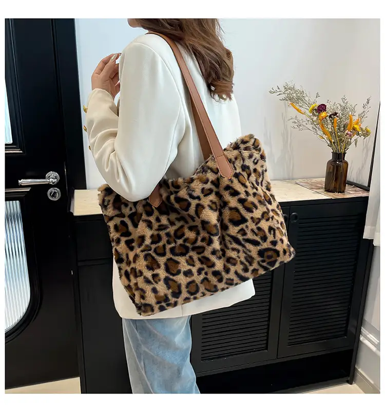 Fashion Western Leopard Print Handbag 2024 New Plush Large Capacity Textured Underarm Bag Lazy Fashion Shoulder Bag — feature 19