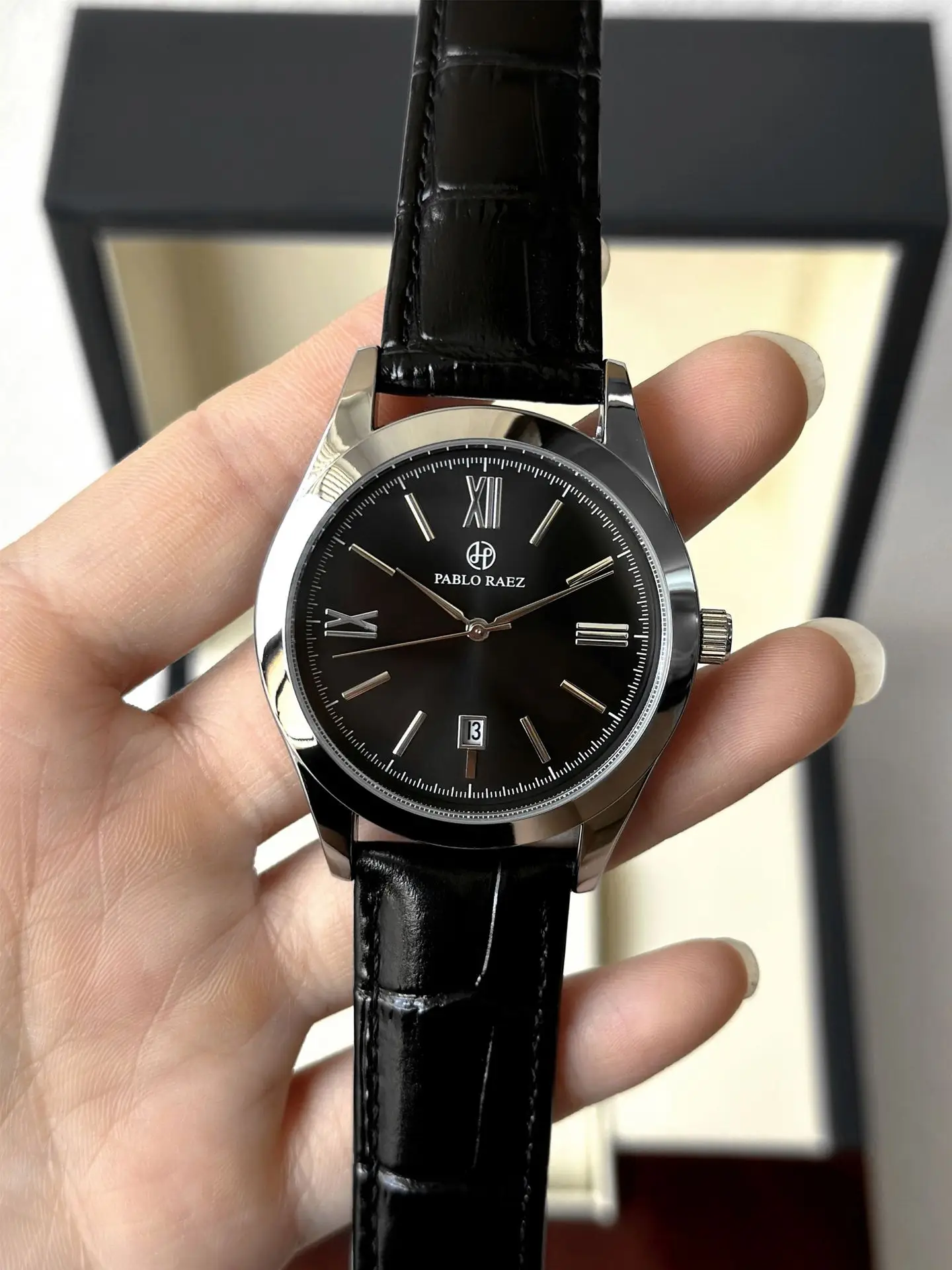 Men's Black Quartz Watch with Leather Strap — feature 13