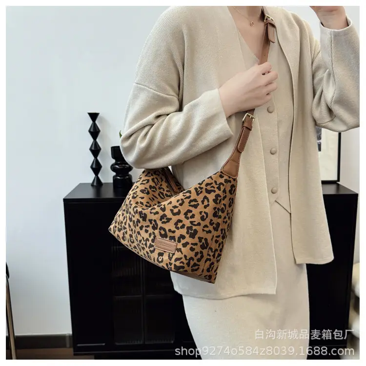 Vintage Leopard Print Crossbody Bag for Women — feature 18