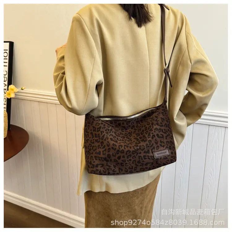 Vintage Leopard Print Crossbody Bag for Women — feature 21