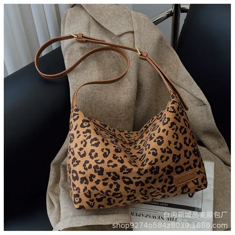 Vintage Leopard Print Crossbody Bag for Women — feature 9