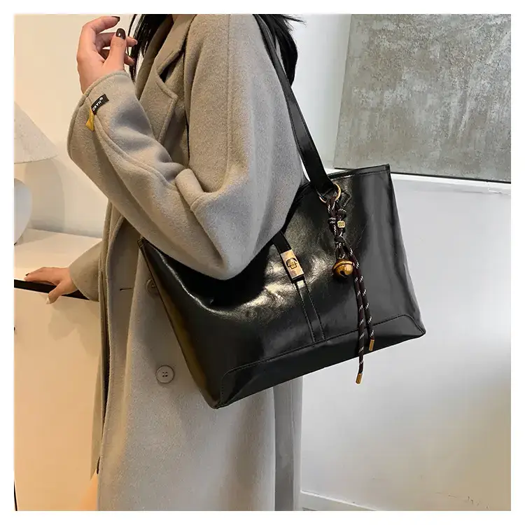 Black Vintage Tote Bag for Women 2024 — feature 15