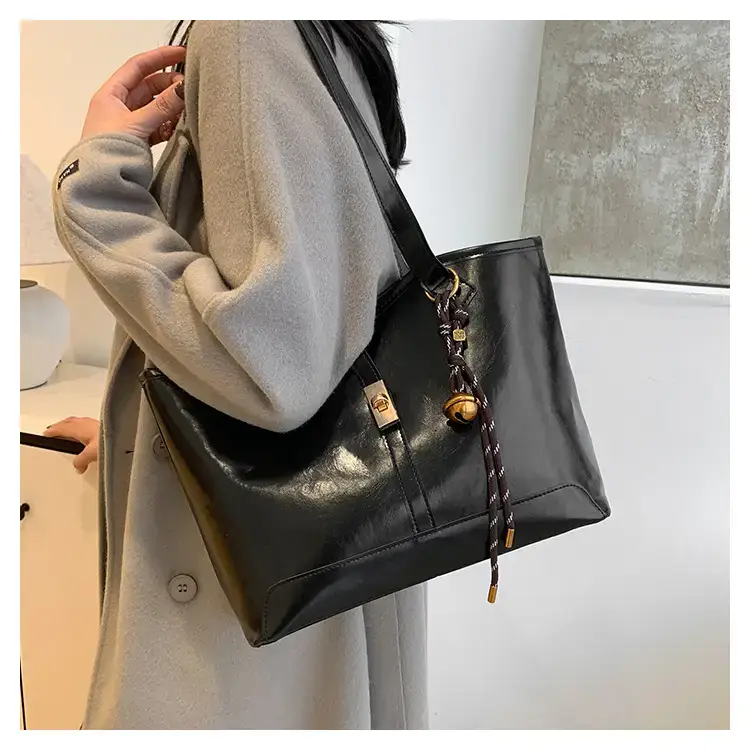 Black Vintage Tote Bag for Women 2024 — feature 16