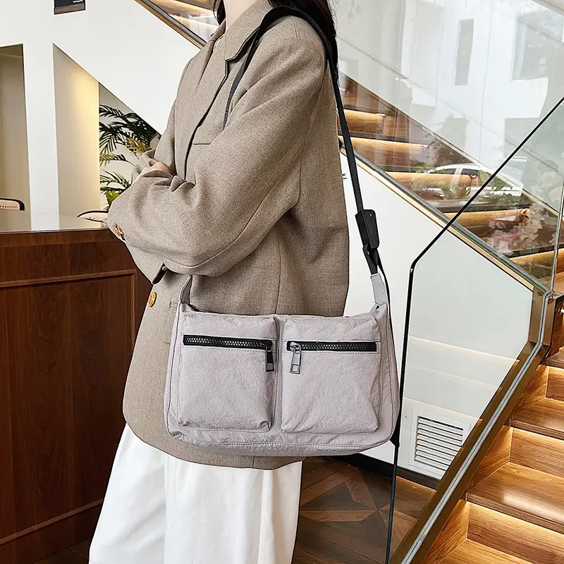 Black Japanese Student Crossbody Bag Women's Joker Style Retro Style Simple Lightweight Shoulder Casual Bag for Class Women