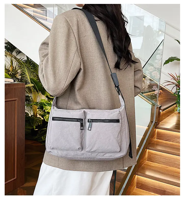 Black Japanese Student Crossbody Bag Women's Joker Style Retro Style Simple Lightweight Shoulder Casual Bag for Class Women — feature 4
