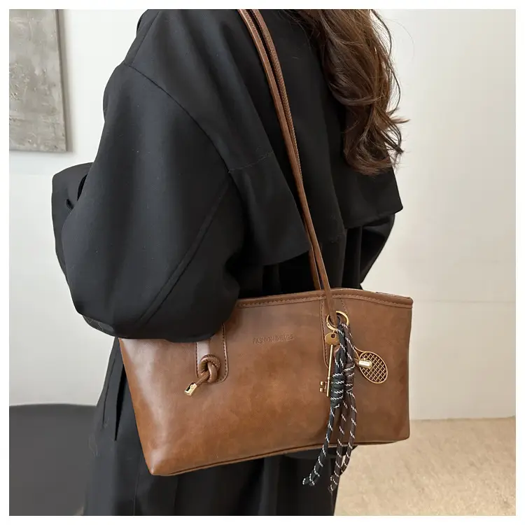 Women Textured Shoulder Bag Brown Large Capacity 2024 — feature 14
