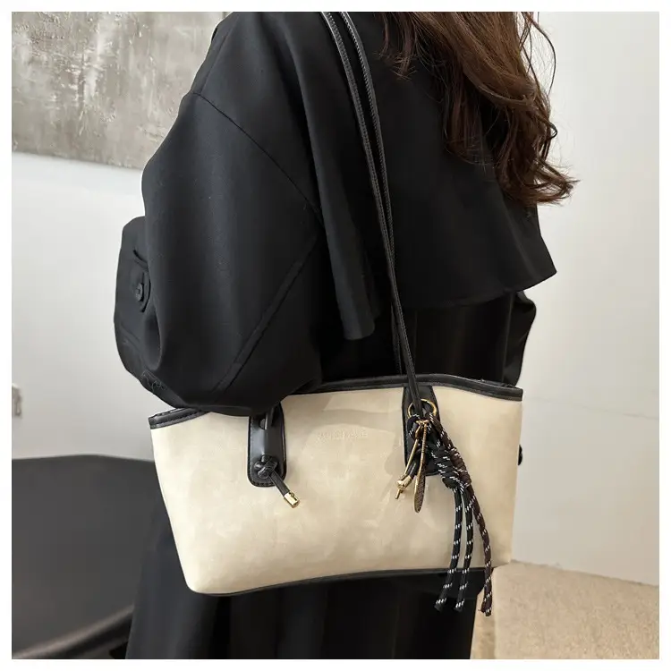 Women Textured Shoulder Bag Brown Large Capacity 2024 — feature 19