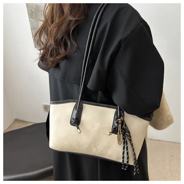 Women Textured Shoulder Bag Brown Large Capacity 2024 — feature 20