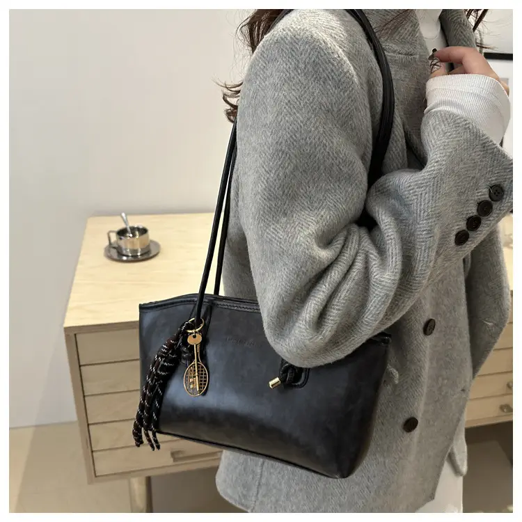 Women Textured Shoulder Bag Brown Large Capacity 2024 — feature 29