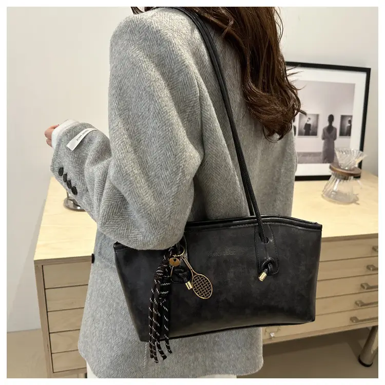 Women Textured Shoulder Bag Brown Large Capacity 2024 — feature 32