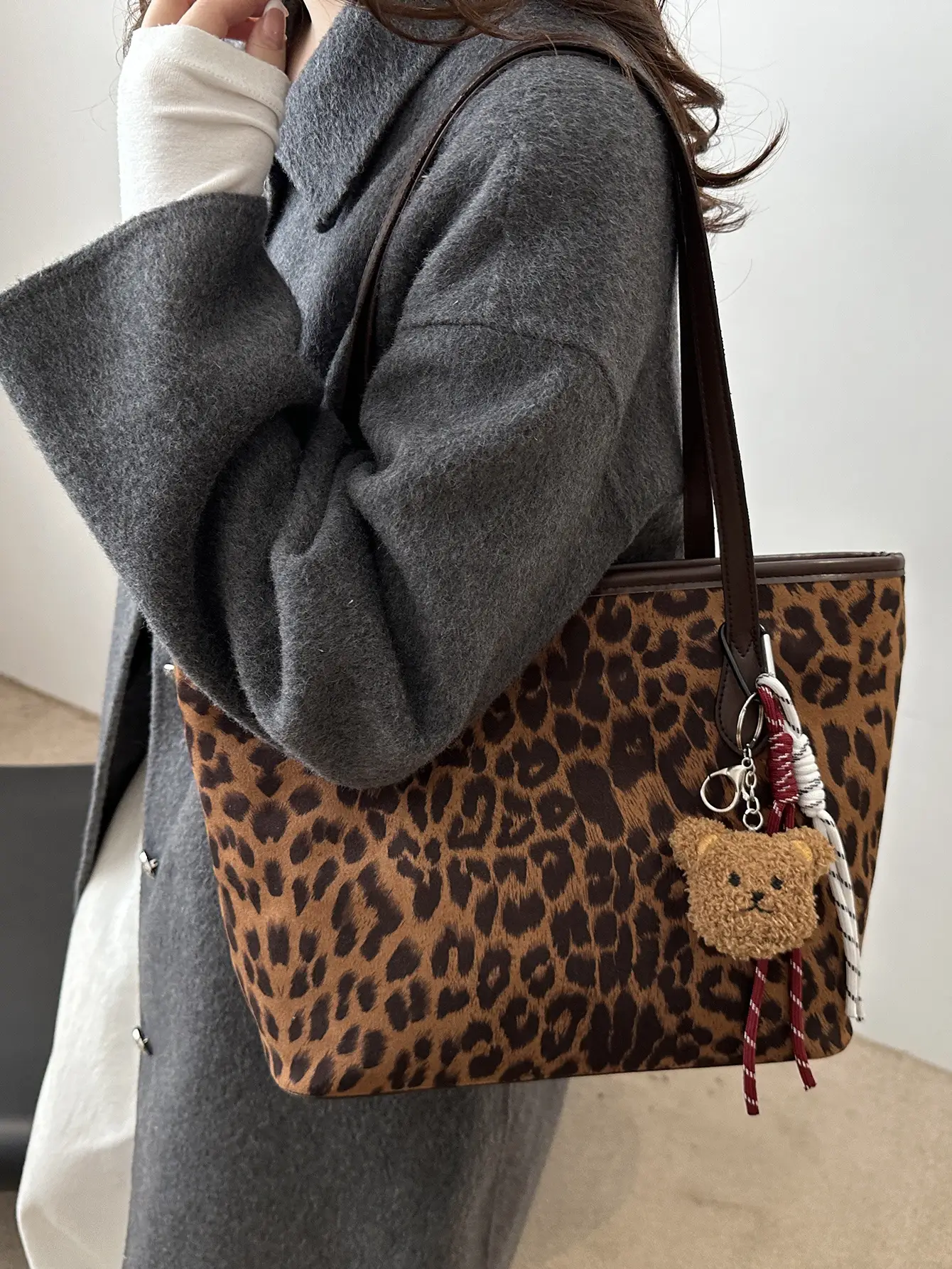 Leopard Print Large Capacity Tote Bag for Women - Image 6