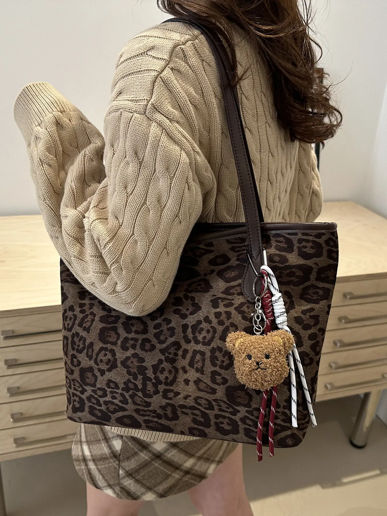 Leopard Print Large Capacity Tote Bag for Women - Image 8