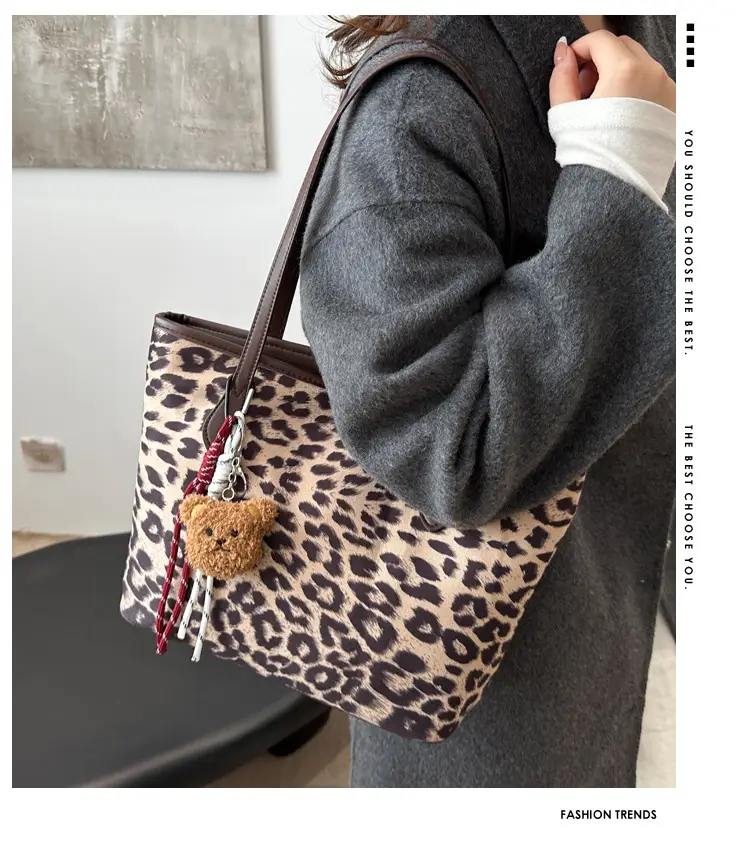 Leopard Print Large Capacity Tote Bag for Women — feature 1