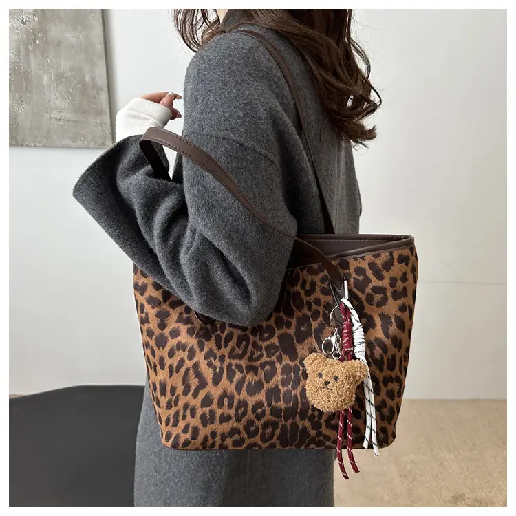 Leopard Print Large Capacity Tote Bag for Women — feature 13