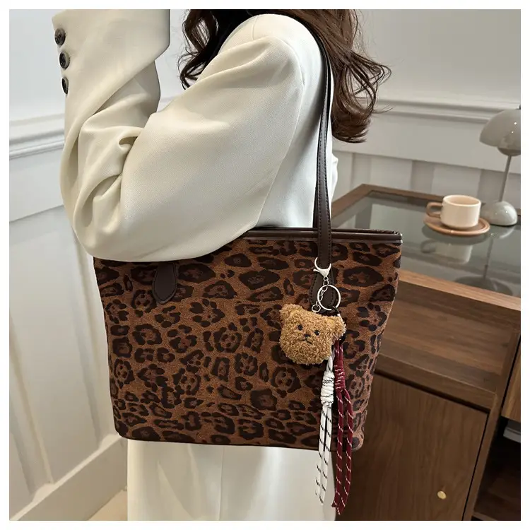 Leopard Print Large Capacity Tote Bag for Women — feature 15