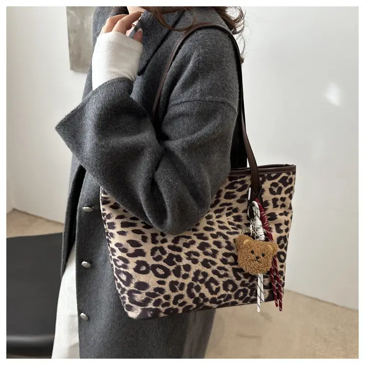 Leopard Print Large Capacity Tote Bag for Women — feature 8