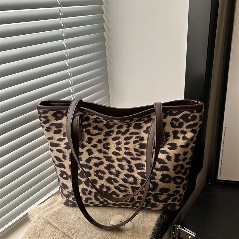 Leopard Print Large Capacity Tote Bag for Women - Image 2