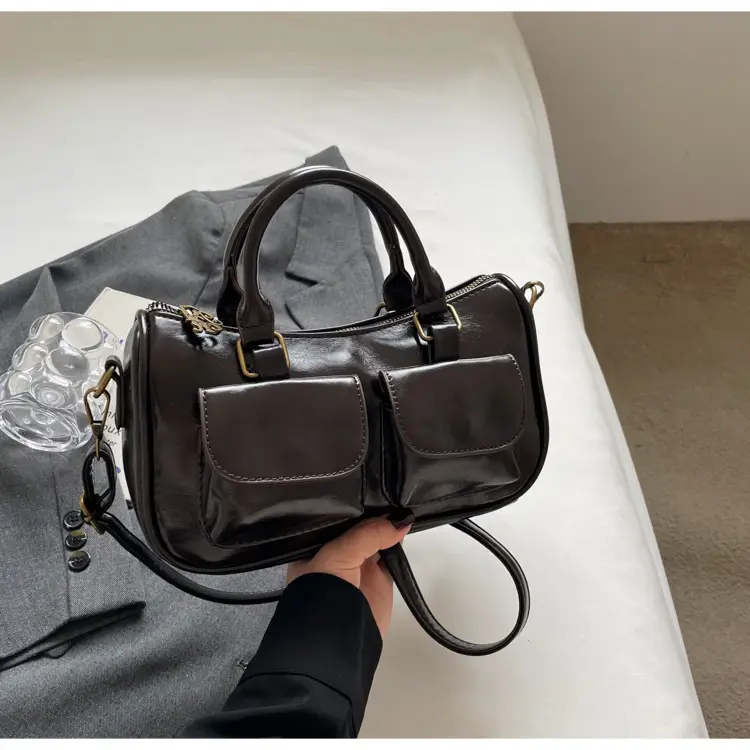 Black Crossbody Bag for Women 2024 Winter Retro Style - Image 3