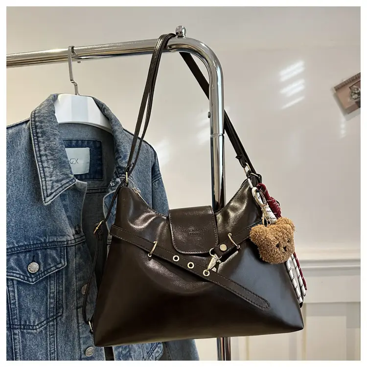 Vintage Women's Black Leather Tote Bag with Belt Decor — feature 21