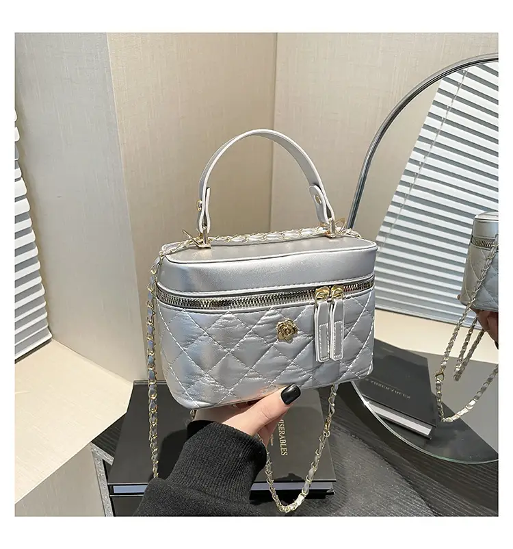 Elegant Diamond Embroidery Shoulder Bag White 2024 — feature 27