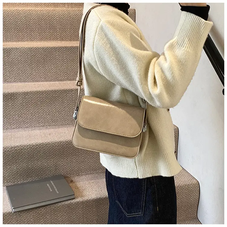 Stylish Black Square Crossbody Bag for Women — feature 14
