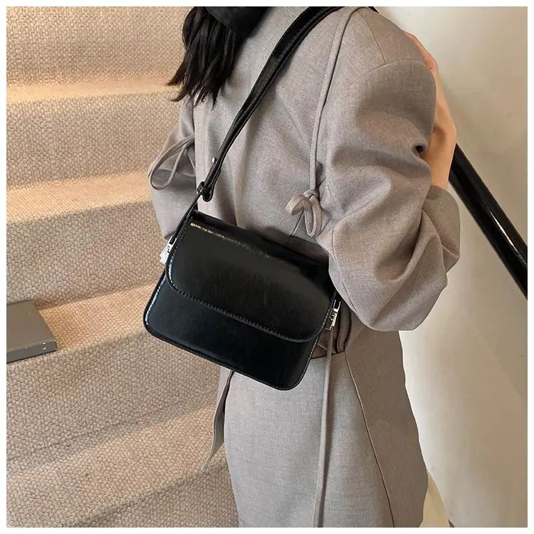 Stylish Black Square Crossbody Bag for Women — feature 20