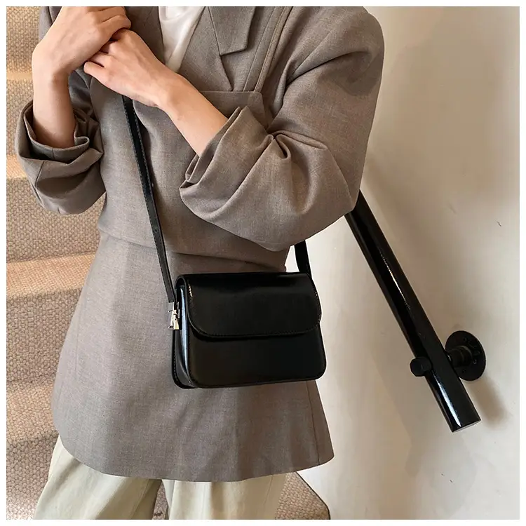 Stylish Black Square Crossbody Bag for Women — feature 23