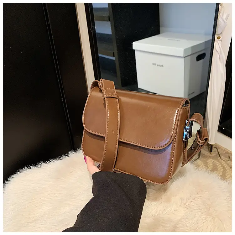 Stylish Black Square Crossbody Bag for Women — feature 26