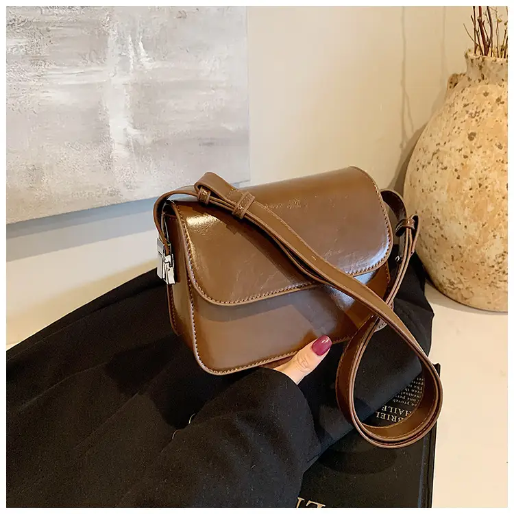 Stylish Black Square Crossbody Bag for Women — feature 31