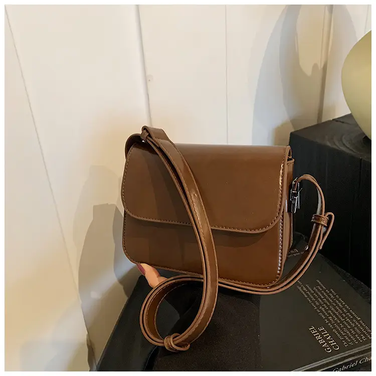 Stylish Black Square Crossbody Bag for Women — feature 32