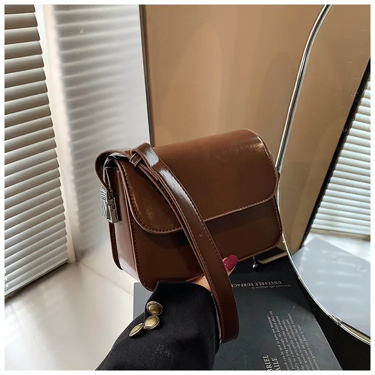 Stylish Black Square Crossbody Bag for Women — feature 39