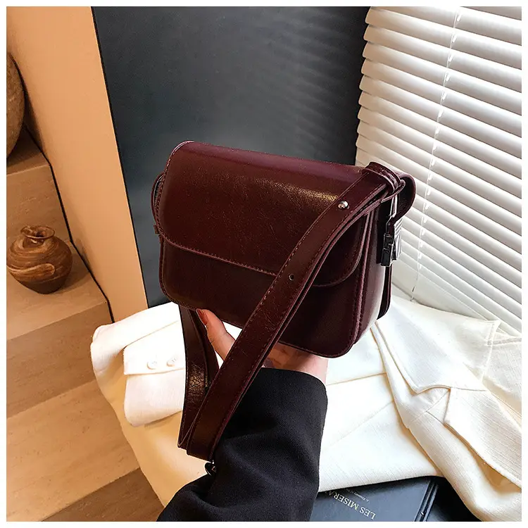 Stylish Black Square Crossbody Bag for Women — feature 43