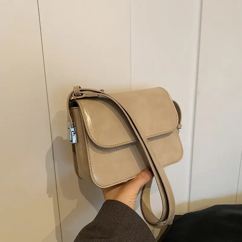 Stylish Black Square Crossbody Bag for Women - Image 5