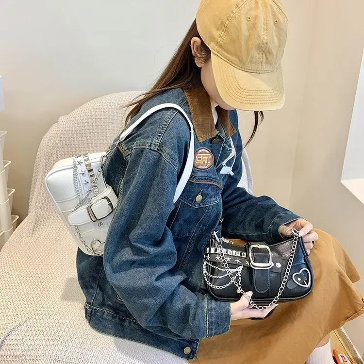 White Chain Saddle Bag for Women Mobile Phone Shoulder — feature 13