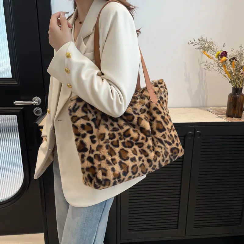 Leopard Print Plush Shoulder Bag Women Winter Commute - Image 5