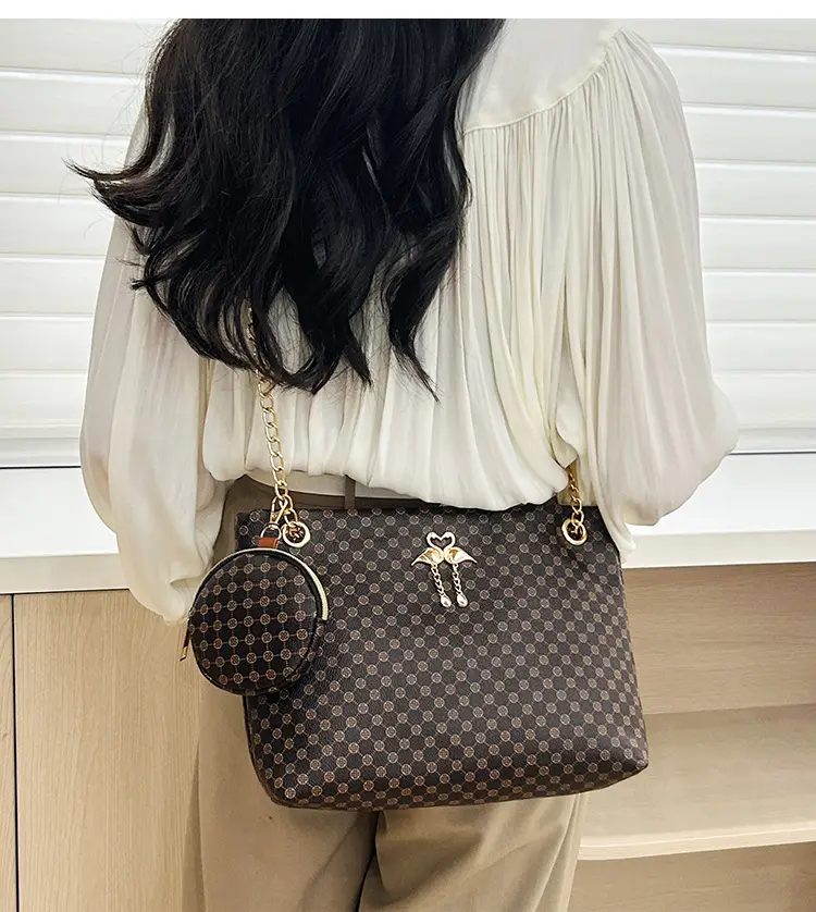 Black Diamond Quilted Women's Shoulder Bag with Chain Strap — feature 24