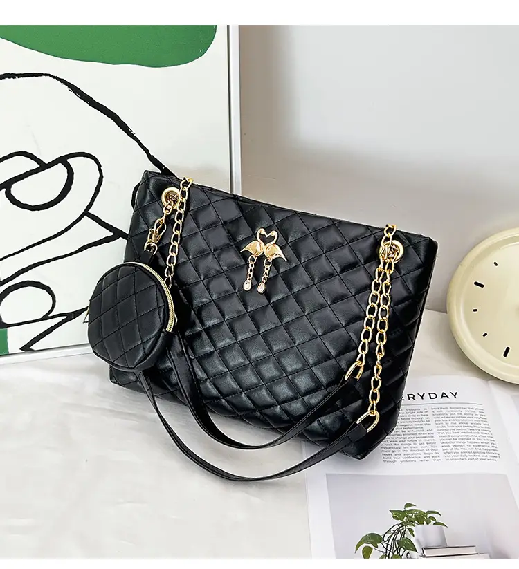 Black Diamond Quilted Women's Shoulder Bag with Chain Strap — feature 28