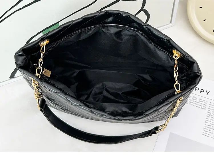 Black Diamond Quilted Women's Shoulder Bag with Chain Strap — feature 34