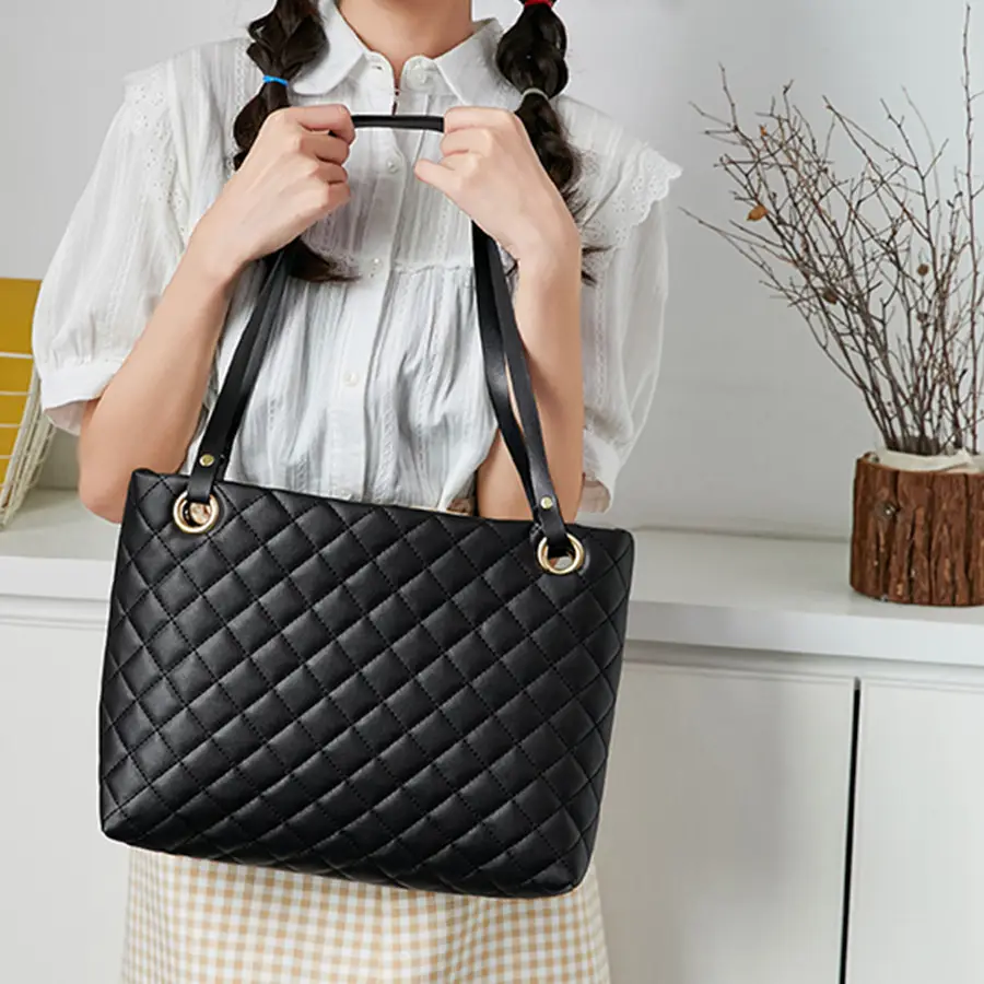 Black Rhombic Quilted Ladies Shoulder Bag Two-Piece Set - Image 9