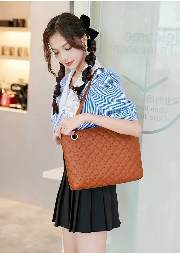 Black Rhombic Quilted Ladies Shoulder Bag Two-Piece Set — feature 12