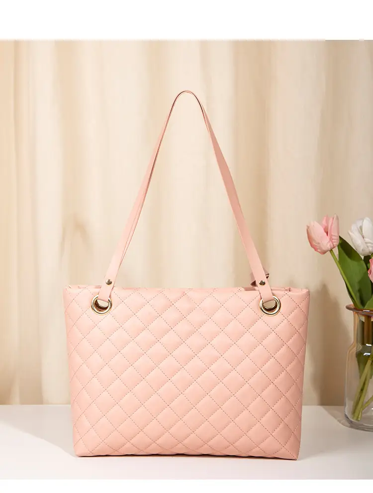Black Rhombic Quilted Ladies Shoulder Bag Two-Piece Set — feature 18