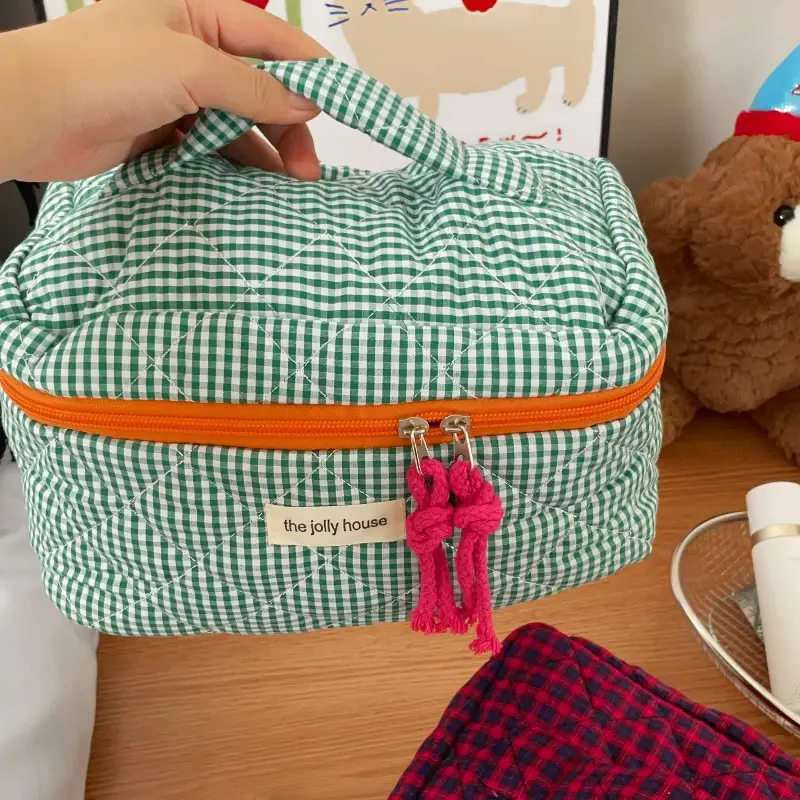 Women's Plaid Cosmetic Bag Large Capacity Travel Bag — feature 7