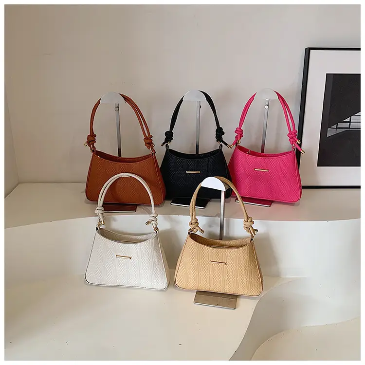 Black Textured Crossbody Bag for Women 2024 — feature 2