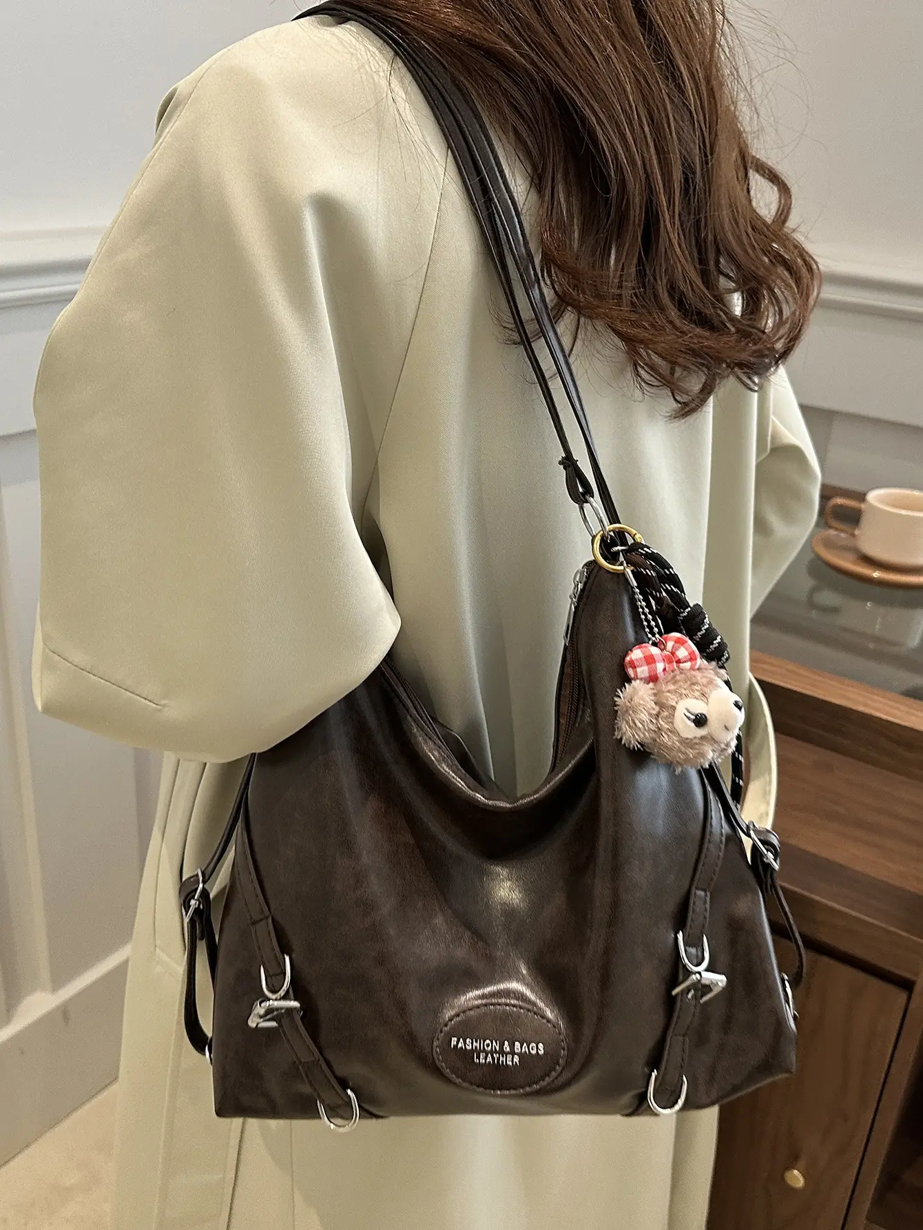 Vintage Black Women's Shoulder Bag Autumn 2024