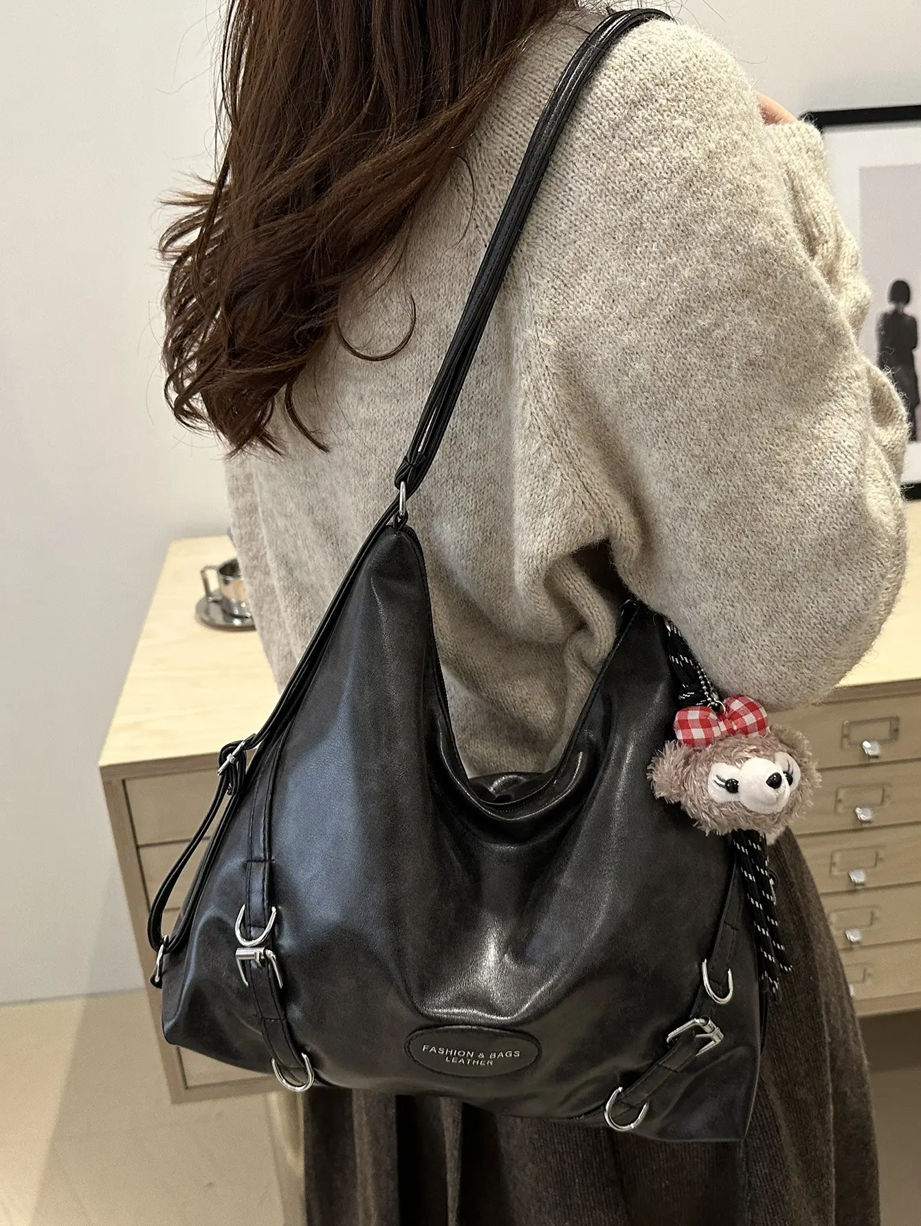 Vintage Black Women's Shoulder Bag Autumn 2024