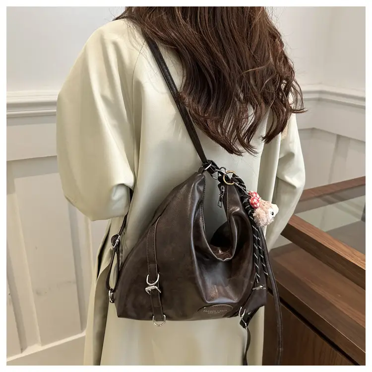 Vintage Black Women's Shoulder Bag Autumn 2024 — feature 10