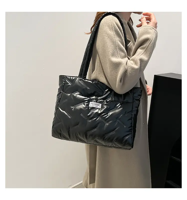 Black Padded Shoulder Bag Women Large Capacity Winter Commute — feature 8