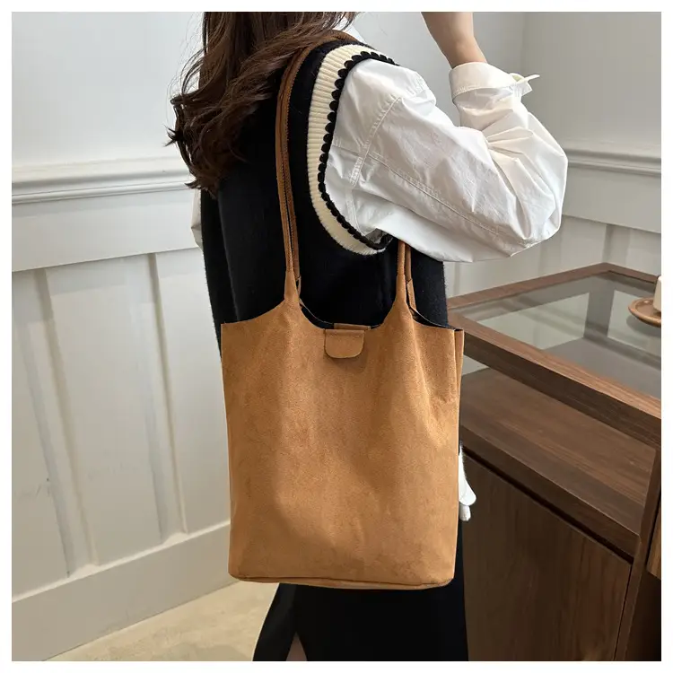 Women's Brown Bucket Bag & Zipper Pouch Set — feature 12