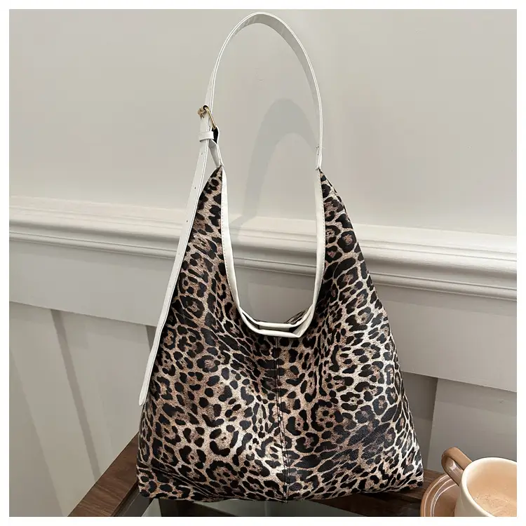 Leopard Print Women's Shoulder Tote Bag 2024 Winter — feature 19