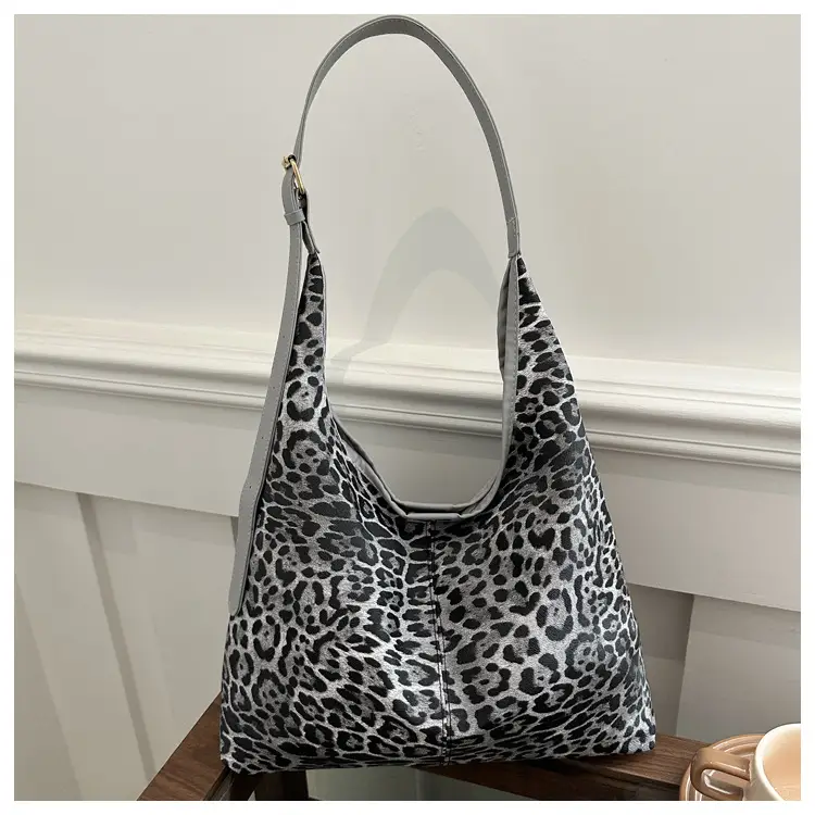 Leopard Print Women's Shoulder Tote Bag 2024 Winter — feature 20